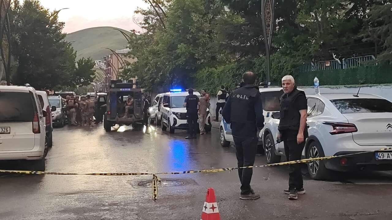 Önce kardeşini, sonra polisi vurdu! Dehşet operasyonla son buldu 9